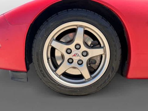 Used 1998 Chevrolet Corvette Convertible w/ Performance Handling Pkg image 9