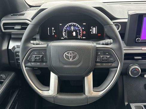 Certified 2025 Toyota 4Runner SR5 image 8