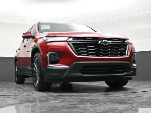 Used 2022 Chevrolet Traverse RS FWD image 27