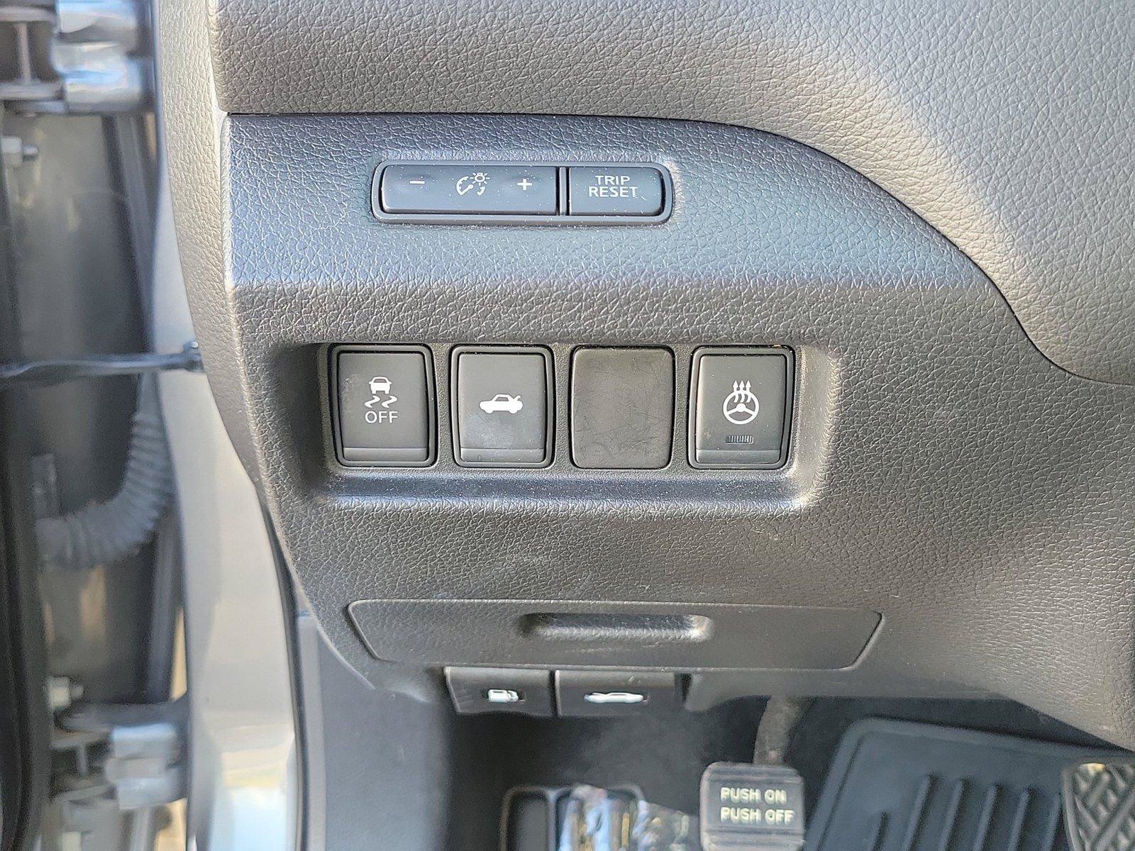 Used 2014 Nissan Altima 2.5 SL w/ Moonroof Package FWD image 20