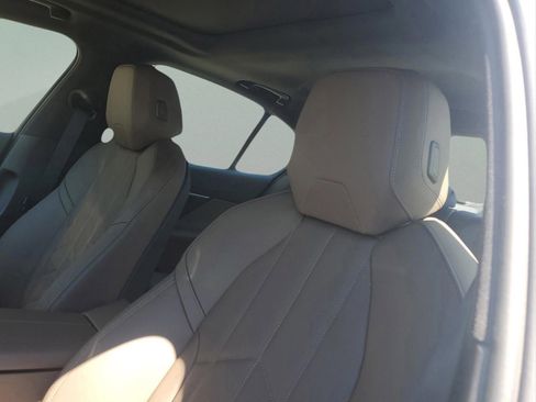 Used 2025 BMW i5 eDrive40i w/ Premium Package image 21