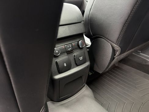 Used 2019 Ford Explorer Limited w/ Class III Trailer Tow Package image 29