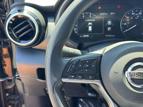 Used 2021 Nissan Kicks SV FWD image 13