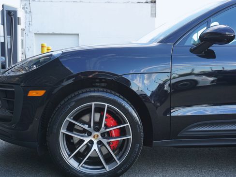 Certified 2023 Porsche Macan S AWD/4WD image 8