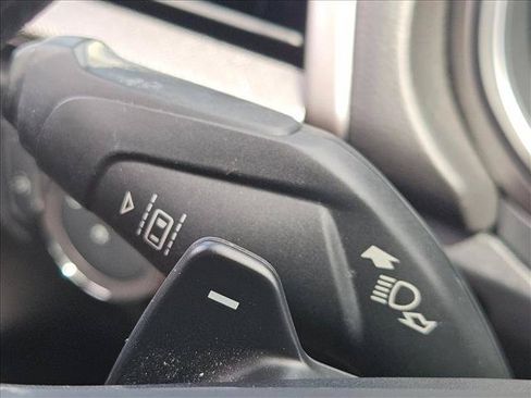 Used 2019 Ford Fusion SE FWD image 9