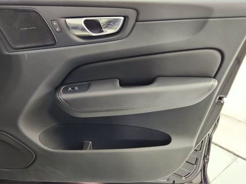 Certified 2023 Volvo XC60 T8 Plus AWD/4WD image 37