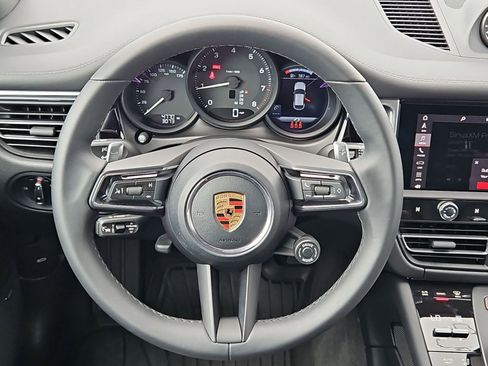 Certified 2026 Porsche Macan AWD/4WD image 16