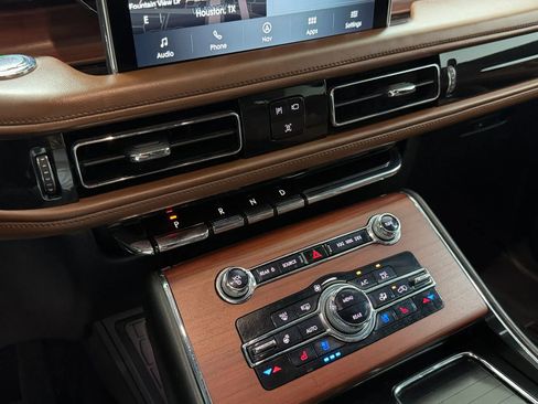 Used 2021 Lincoln Aviator Reserve w/ Equipment Group 208A RWD image 24