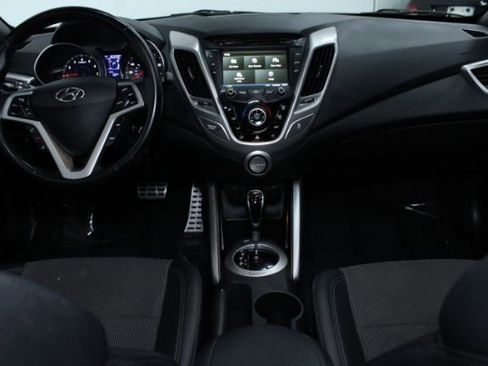 Used 2016 Hyundai Veloster w/ Option Group 02 image 2