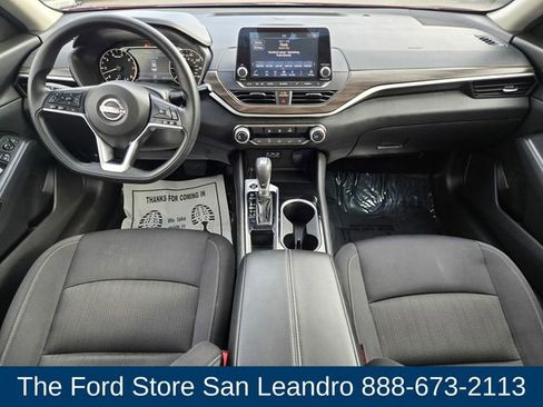 Used 2024 Nissan Altima 2.5 SV image 14