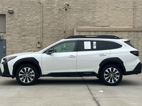 Used 2024 Subaru Outback Limited image 6