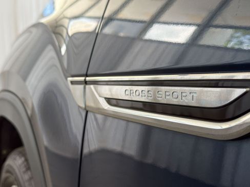 Used 2023 Volkswagen Atlas Cross Sport SE FWD image 35