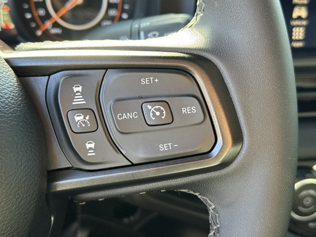 Certified 2025 Jeep Gladiator Mojave AWD/4WD image 29