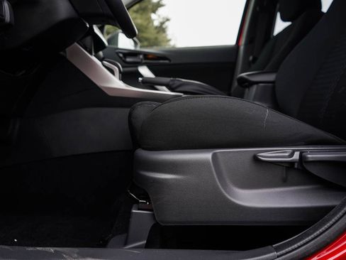 New 2025 Mitsubishi Eclipse Cross LE image 18