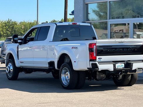 Used 2025 Ford F450 Platinum w/ FX4 Off-Road Package image 6