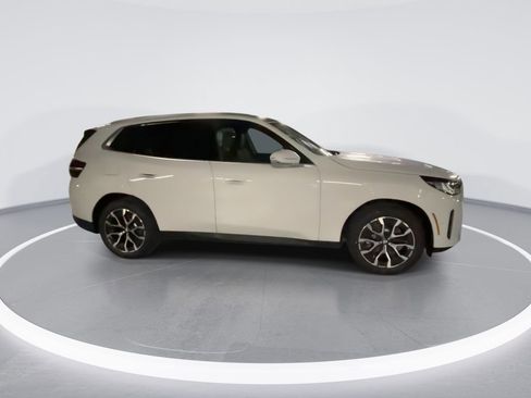 New 2026 BMW X3 xDrive30 w/ Premium Package image 9