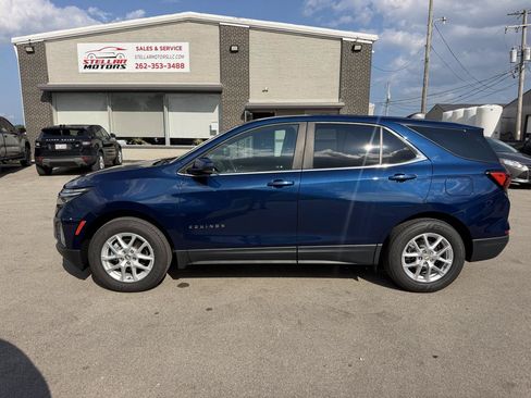 Used 2022 Chevrolet Equinox LT AWD/4WD image 2
