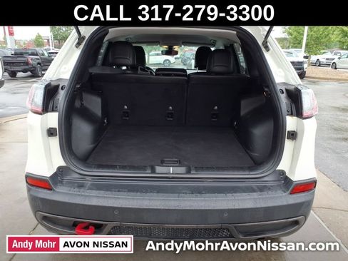 Used 2019 Jeep Cherokee Trailhawk w/ Cold Weather Group AWD/4WD image 11