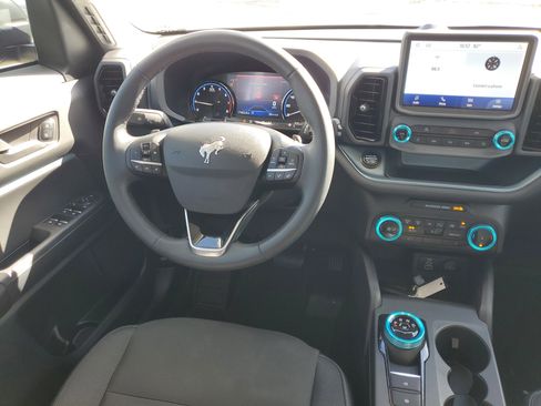 Used 2024 Ford Bronco Sport Badlands image 11