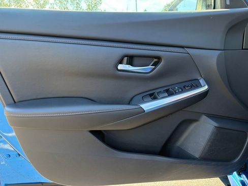 Used 2023 Nissan Sentra SR w/ Electronics Package image 10