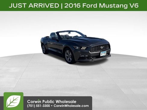Used 2016 Ford Mustang Convertible RWD image 1