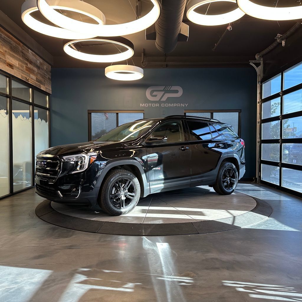 Used 2022 GMC Terrain AT4 w/ Tech Package AWD/4WD image 7