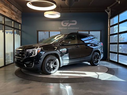 Used 2022 GMC Terrain AT4 w/ Tech Package AWD/4WD image 7