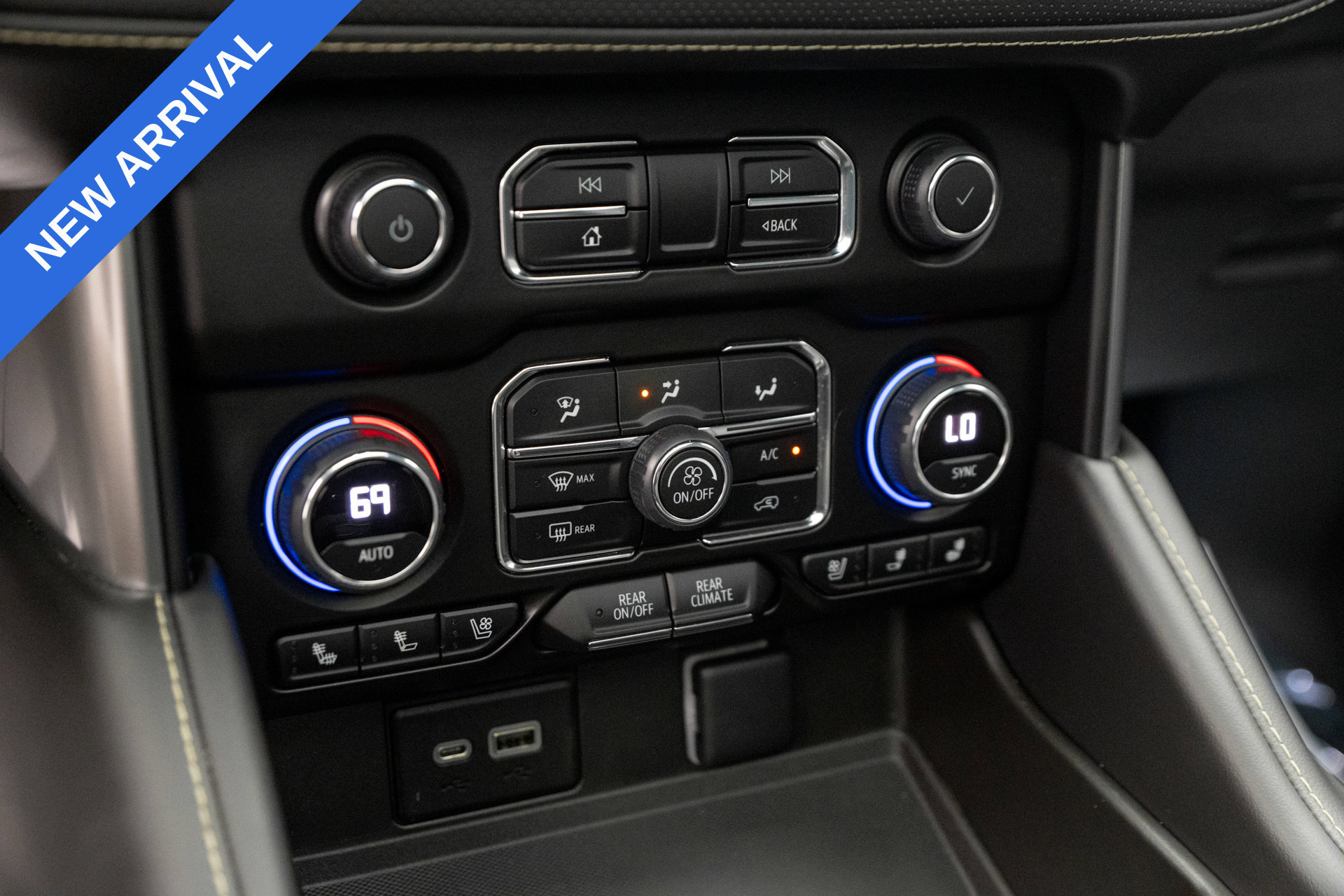 Used 2023 Chevrolet Tahoe Premier AWD/4WD image 22