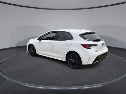Used 2025 Toyota Corolla XSE FWD image 6
