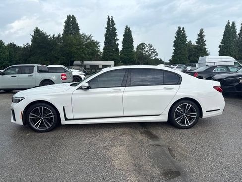 Used 2022 BMW 750i xDrive w/ Executive Package AWD/4WD image 8