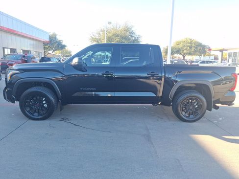 Used 2025 Toyota Tundra SR5 image 3