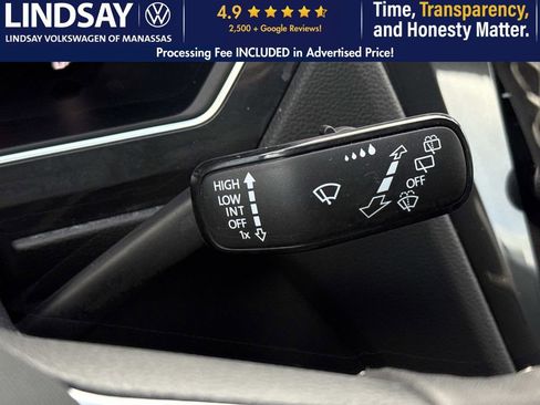 Used 2023 Volkswagen Tiguan SE image 21