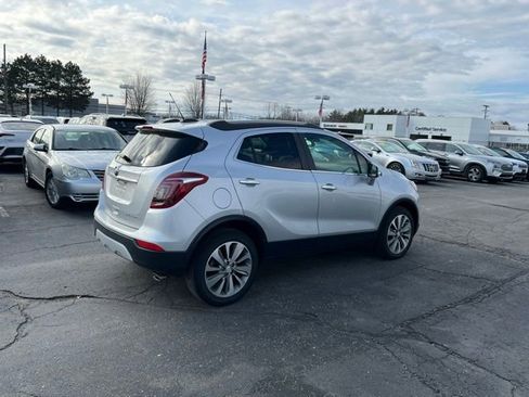 Used 2019 Buick Encore Preferred image 4