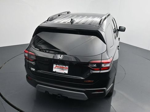 Used 2025 Honda Pilot TrailSport image 24