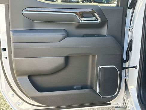 New 2026 GMC Sierra 1500 Elevation w/ LPO, Elevation Black Package image 24