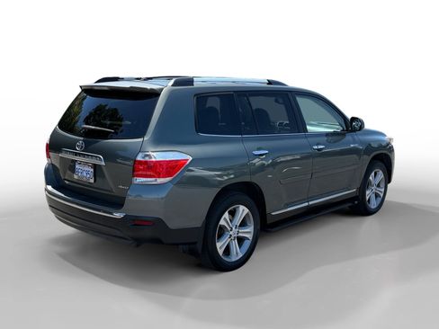 Used 2013 Toyota Highlander Limited AWD/4WD image 5