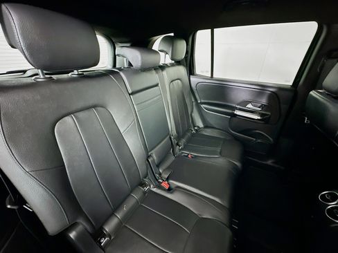 Used 2023 Mercedes-Benz GLB 250 4MATIC image 28