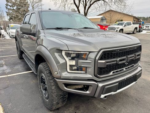 Used 2018 Ford F150 Raptor w/ Equipment Group 802A Luxury image 3