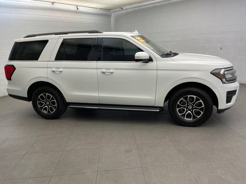 Used 2022 Ford Expedition XLT RWD image 5