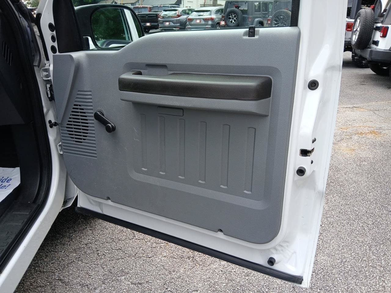 Used 2015 Ford F250 XL RWD image 11