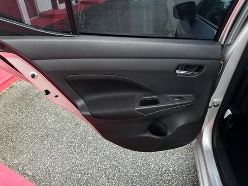 Used 2021 Nissan Versa SV image 12