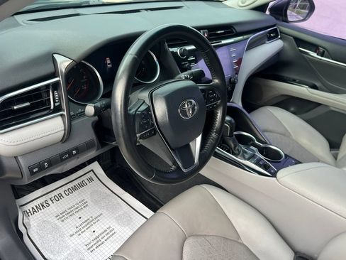 Used 2018 Toyota Camry XSE FWD image 28