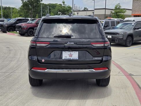Used 2023 Jeep Grand Cherokee Limited w/ Luxury Tech Group II RWD image 5