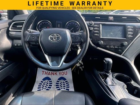 Used 2018 Toyota Camry SE FWD image 5