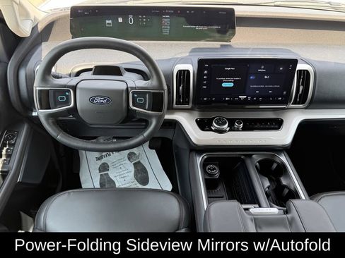 Used 2025 Ford Expedition Active AWD/4WD image 13