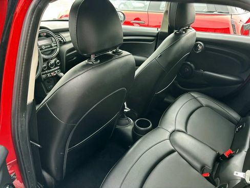 Used 2015 MINI Cooper 4-Door Hardtop image 24