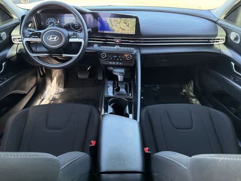Certified 2024 Hyundai Elantra Blue FWD image 12