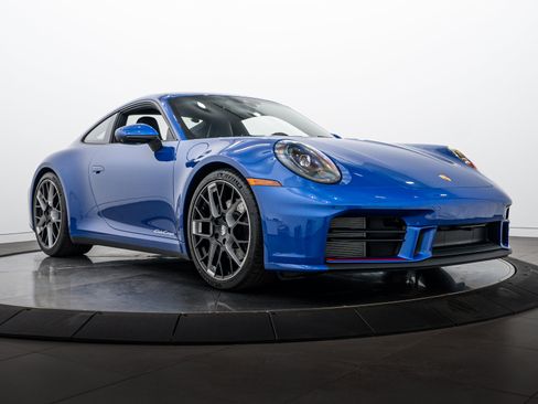 Certified 2026 Porsche 911 Carrera T RWD image 9