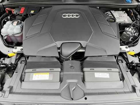 Used 2022 Audi Q7 Premium Plus w/ Premium Plus Package image 36