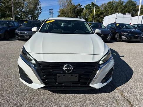 Used 2023 Nissan Altima 2.5 SV FWD image 8